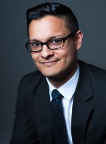 Assoc. Prof. Robert Vargas